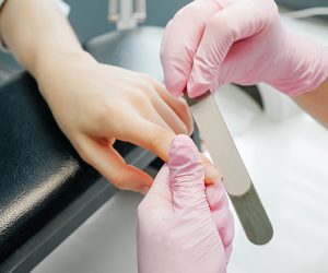 manicure.jpg manicure.jpg